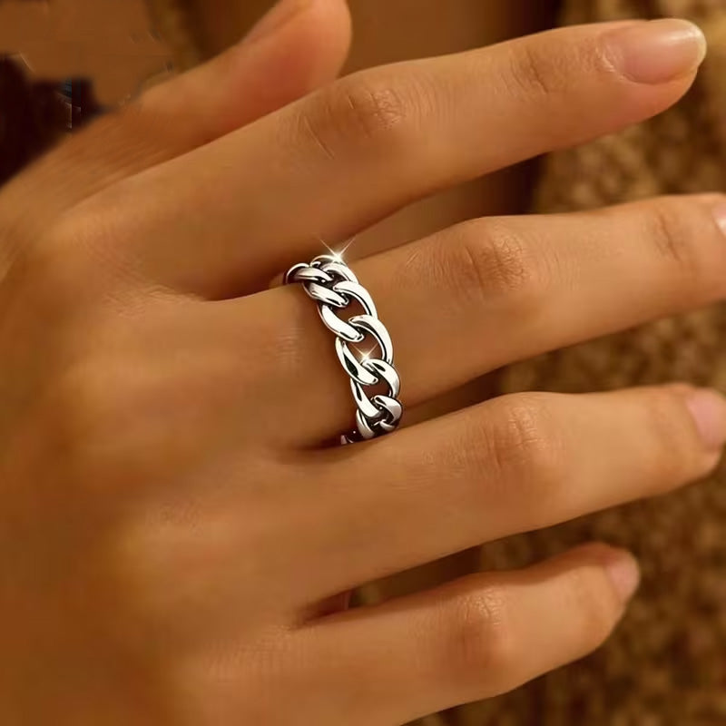 Kedjeformad öppen ring